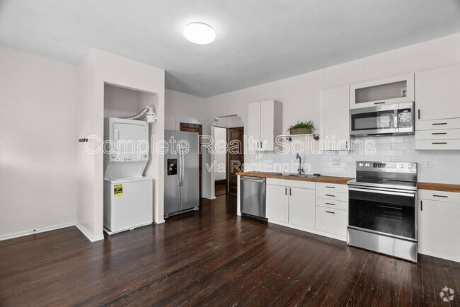 Building Photo - 2042 Russell Blvd Unit 1f Rental