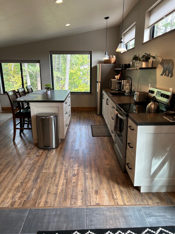 Photo - 1006 Meadowlark Ln