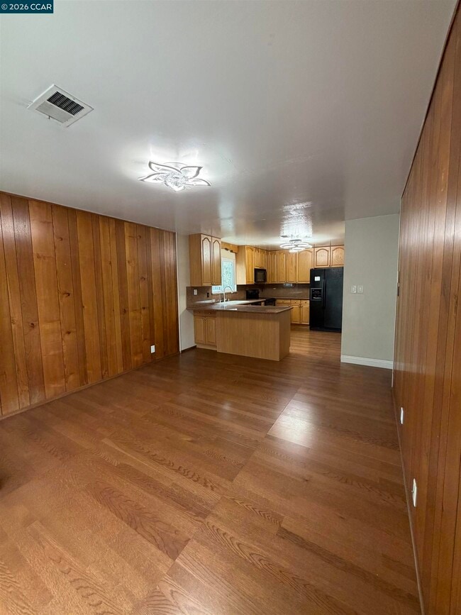 Photo - 1209 St Louis Dr