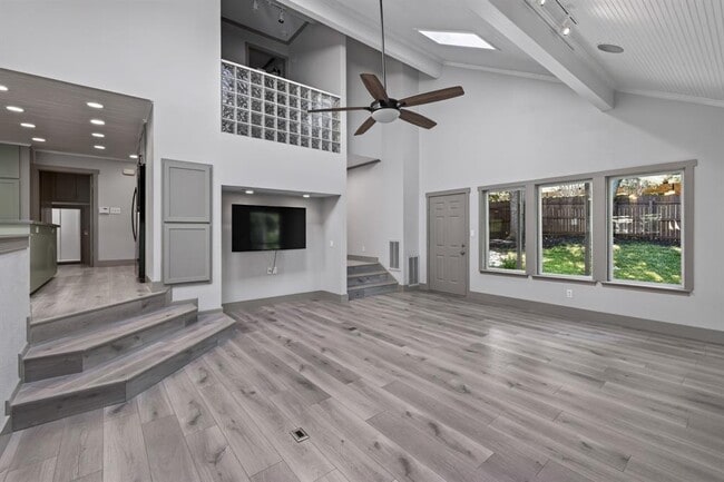 Photo - 4301 Hyridge Dr