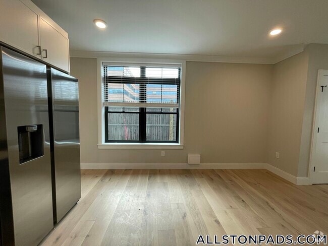 Building Photo - 157 Everett St Unit 102 Rental