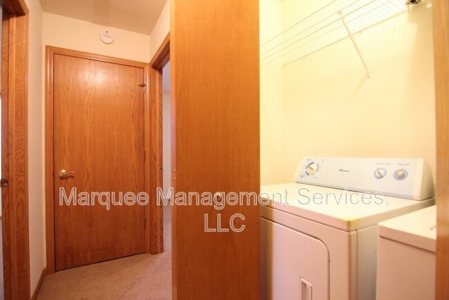 Photo - 113 W Windsor Ave