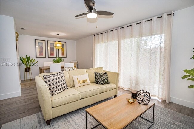 Building Photo - 9341 Green Meadows Way Unit 2