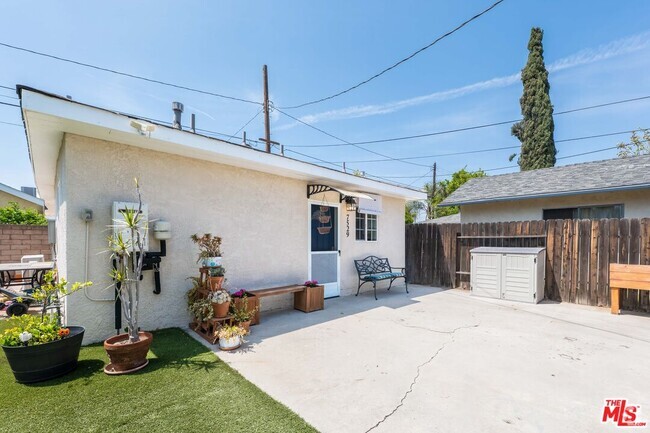 Building Photo - 7529 Oakdale Ave Rental