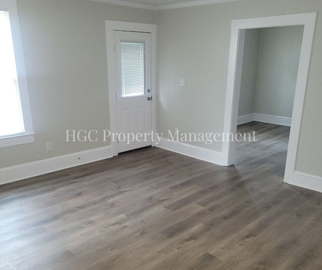 Photo - 502 Wooten St