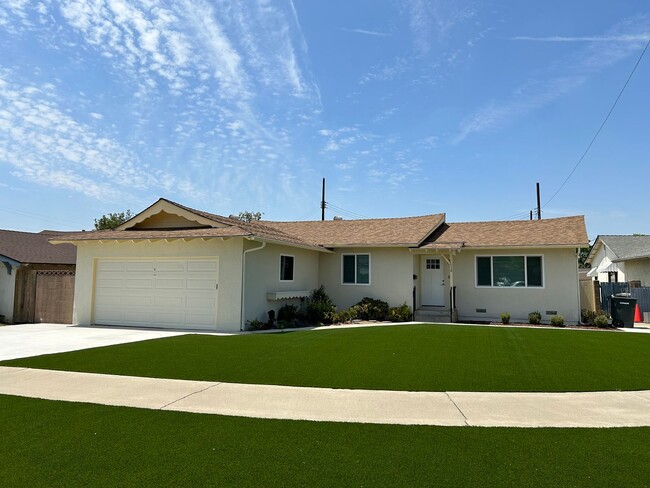 Beautifully Upgraded 3 Bed 2.5 Bath Home i... - Beautifully Upgraded 3 Bed 2.5 Bath Home i...