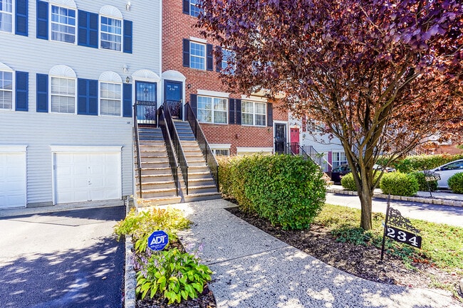 Building Photo - 234 Matthews Dr Unit 2 Rental