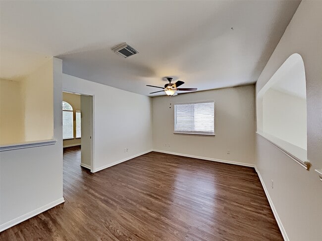 Building Photo - 23126 N Waterlake Dr