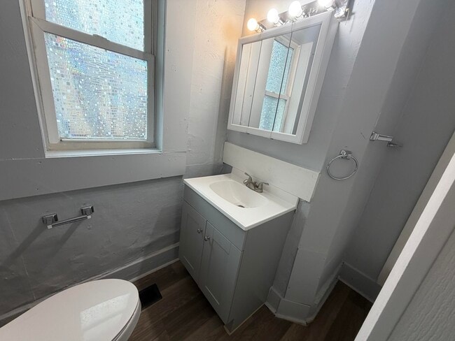 Photo - 1129-A Jackson-