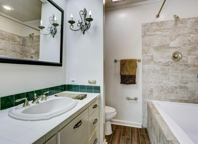 Photo - 7937 Woodway Dr