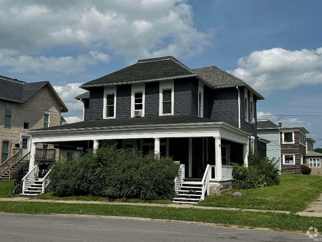 Building Photo - 225 S East St Rental