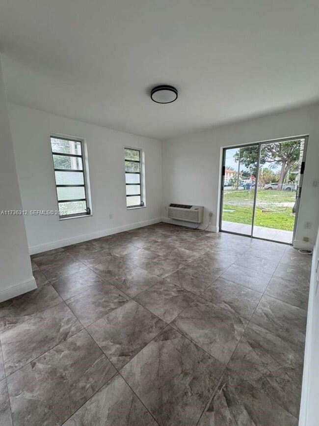 Photo - 2460 SW 36th Ave Unit 2462