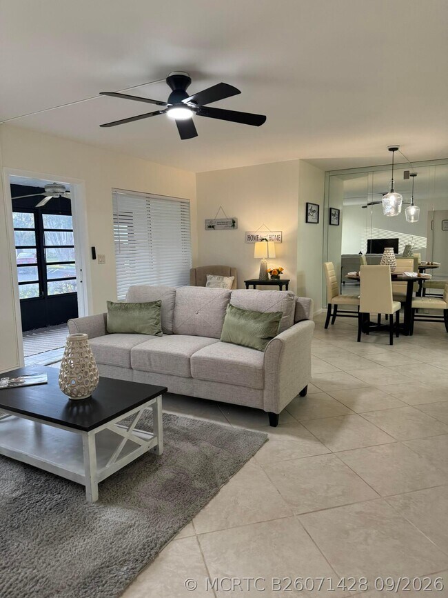 3624 La Aires Ct Unit D-1