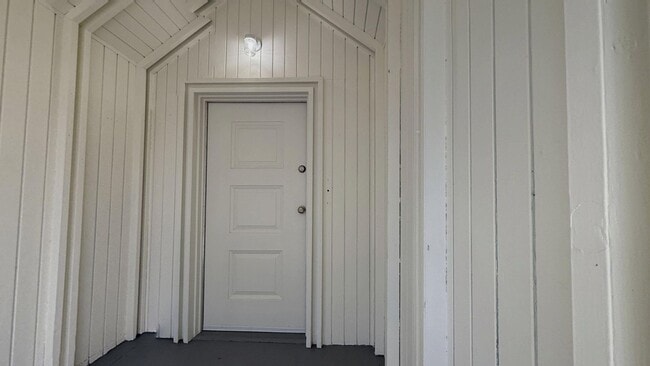 Photo - 1661 N Mountain View Ave