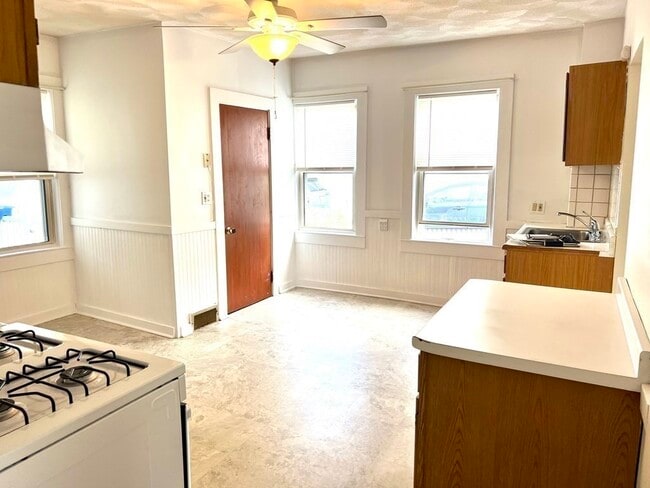 Photo - 5 Adams St Unit 1