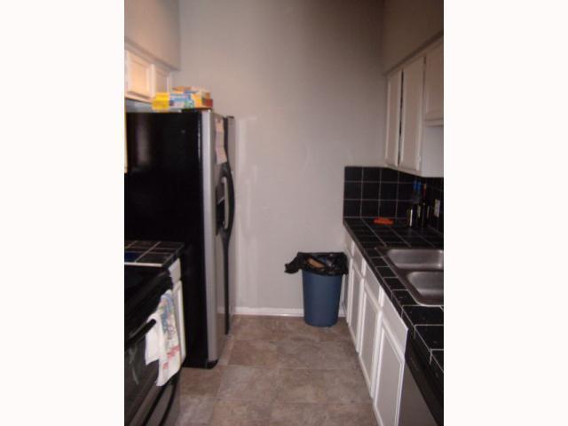 Photo - UT PRE LEASE: 2 bd/ 2 ba North Campus Condo. Short walk to UT. View of UT Tower!