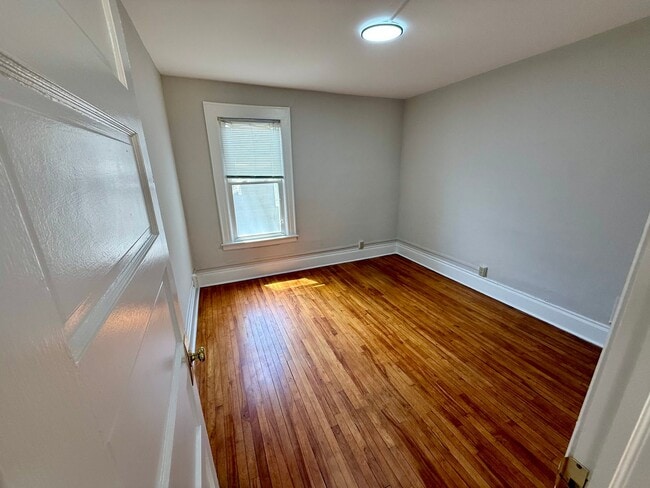 Photo - 1919-21 Burnet Ave Unit Floor 2