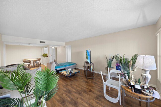 10777 W Sample Rd Unidad 508