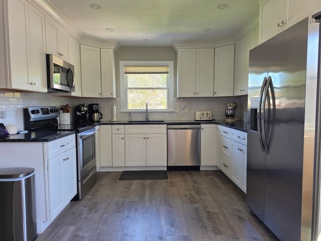 9 Bayberry Dr Unit A
