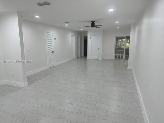 Photo - 517 Navarre Ave