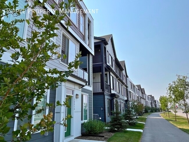 Building Photo - GORGEOUS 1 BED/ 1 BATH TOWNHOUSE IN THE COMMUNITY OF SETON