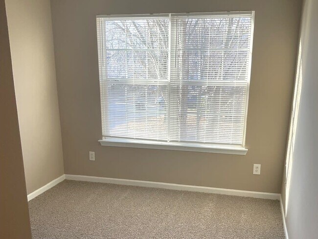 Photo - 105 Magnolia Gardens Walk