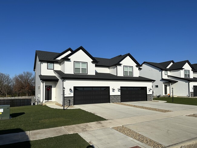 Building Photo - 622 Rapp Dr Rental