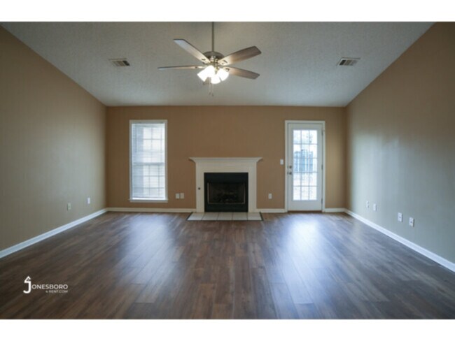 Photo - 2109 Bristol Dr