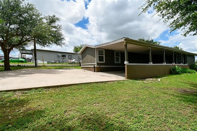 Building Photo - 22 Niederwald Dr