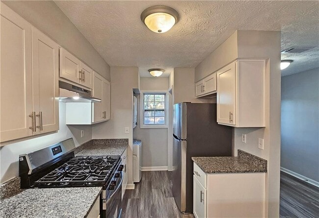 Photo - 6627 Banbury Ct NW