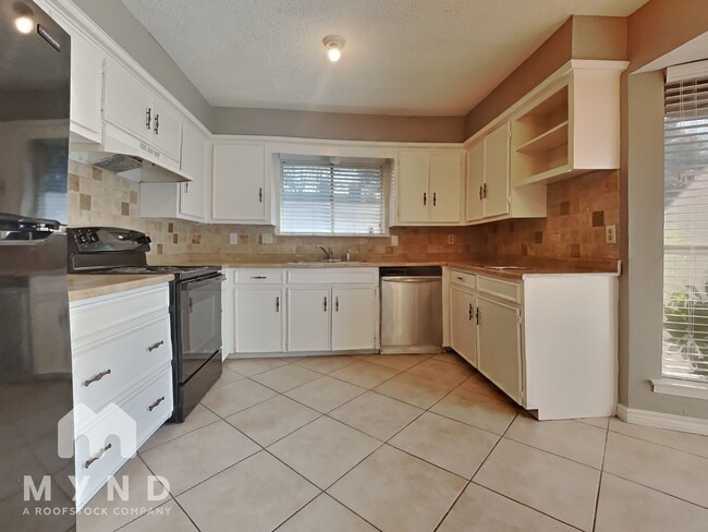 Photo - 314 Towne House Ln
