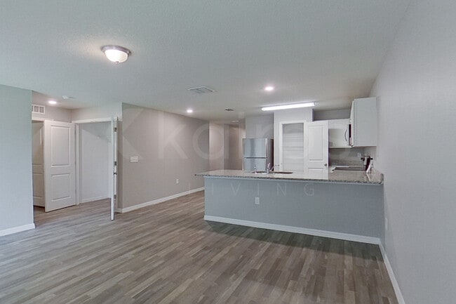 2907 W Camilo Dr