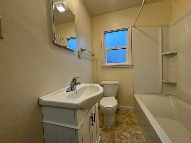 Photo - W Hawthorne ST Unit I