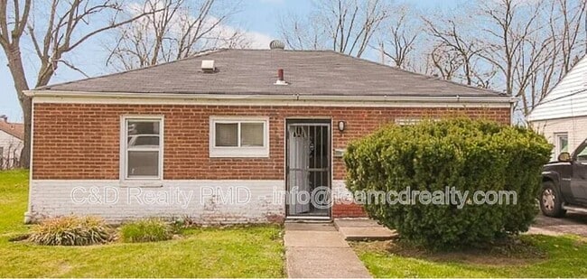 Photo - 4378 E 175th St Casa