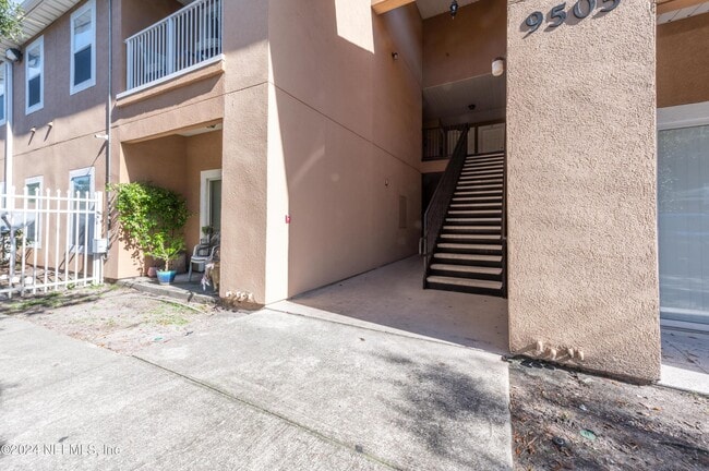 Photo - 9505 Armelle Way