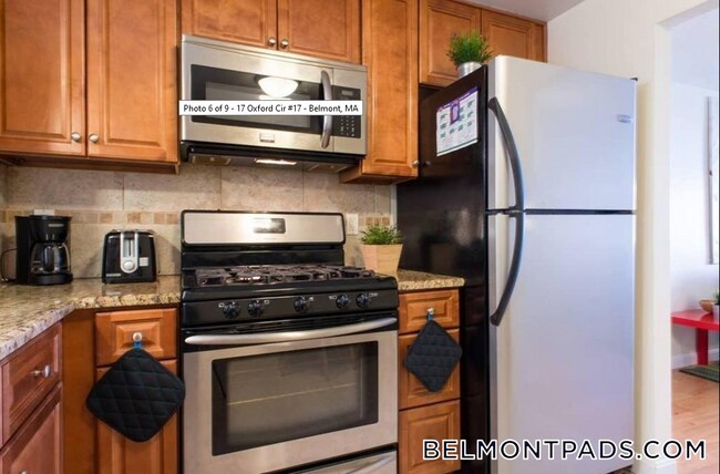 Photo - 17 Oxford Cir