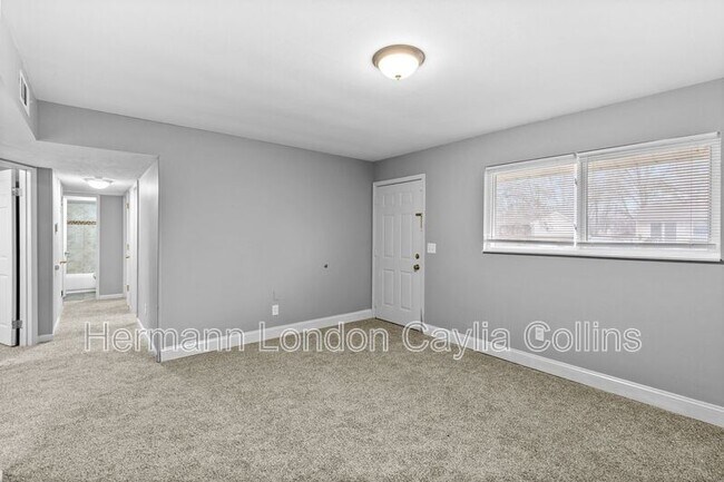 Photo - 2265 Grants Pkwy