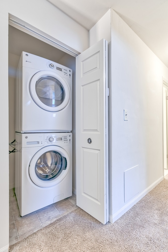 Photo - Fallstaff Manor