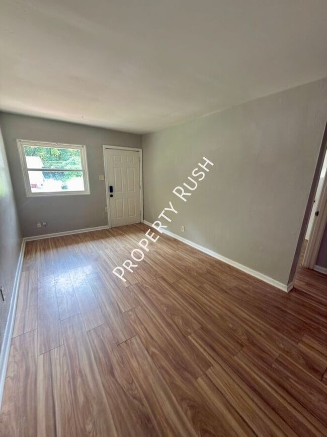 Photo - 708 W 47th St Unit B