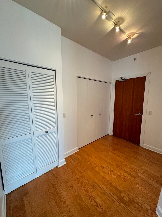 Photo - 1235 S Prairie Ave Unit 2005