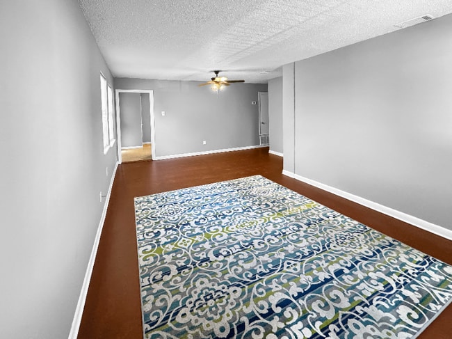 Photo - 3005 Magellan St