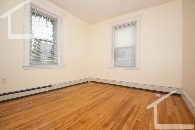 Photo - 69 Babcock St