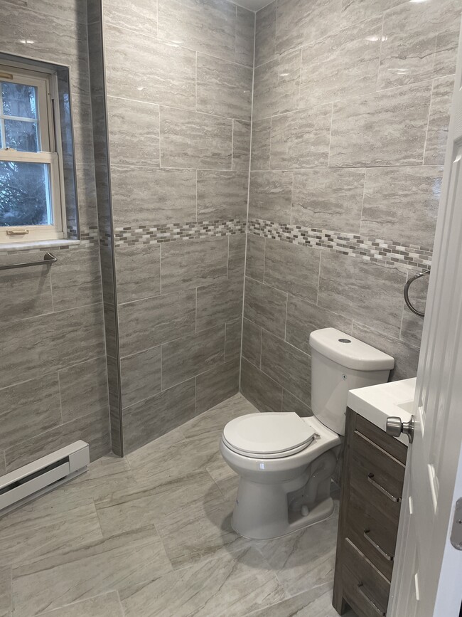 Building Photo - 14 Noxen Rd Unit 1 Rental