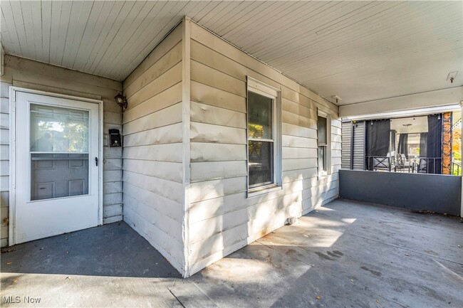 Photo - 2115 W 96th St