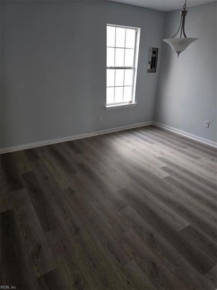 Photo - 245 Wexford Dr W