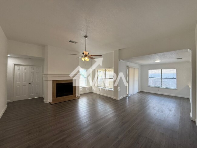 Photo - 7230 Grassy Trail