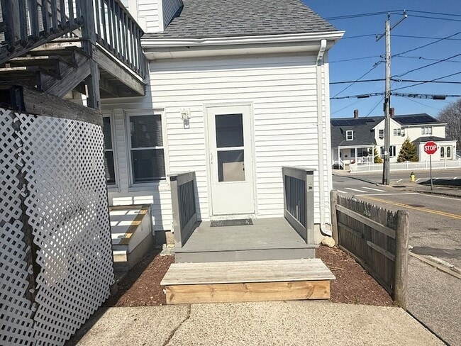 Photo - 406-408-408 Court St Unit 406