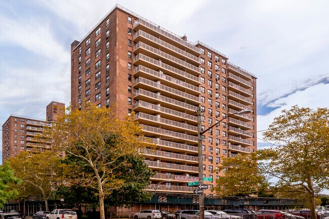 Contello Towers - Contello Towers Apartments
