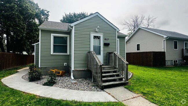 Building Photo - 2 bedroom 1 bath house