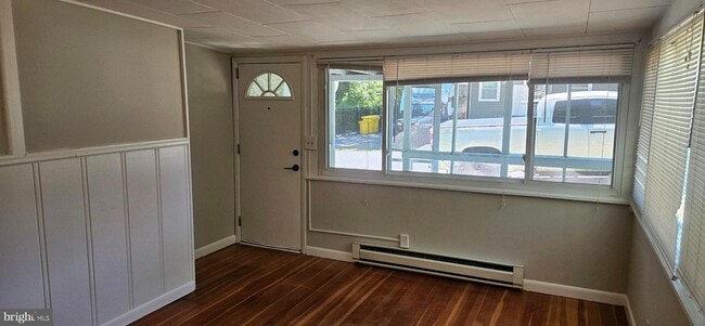 Photo - 1398 Nancy St